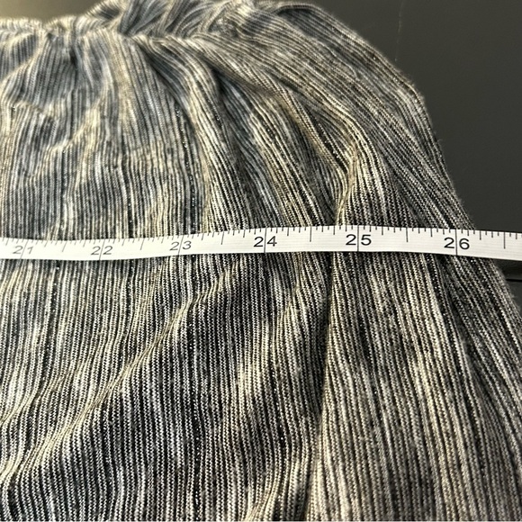 Maurice's Women's Top Shirt Metallic Silver Stripe Scrunched Sides Size Large - Picture 7 of 8